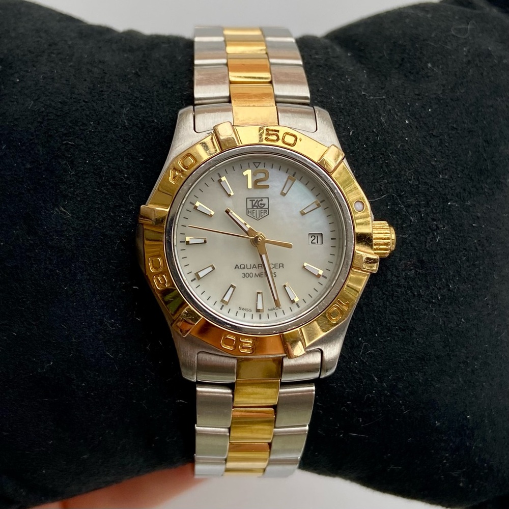 TAG Heuer authentic Aquaracer 28mm Watch 300 Meters Sapphire Crystal